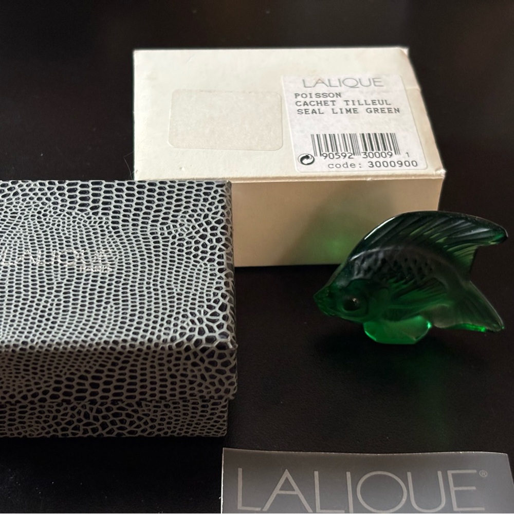 Vintage Lalique Signed Seal Fish Lime Green (Cachet Poisson Tilleul) Box 3000900